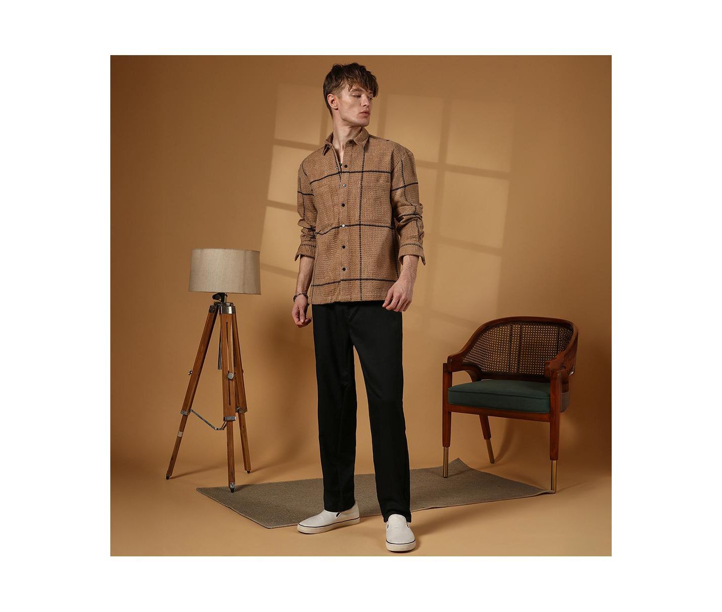 Мужская рубашка Cahoot Campus Sutra Ash Brown Graph-Check Waffle Overshirt, цвет: Коричневый — фото 4