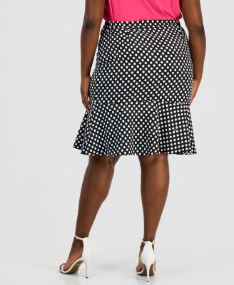 Plus Size Polka Dot Jacquard Flounce Skirt