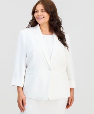 Plus Size One-Button Notched-Collar Blazer