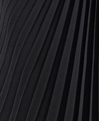 Women's Long Pleated Halter Neck Ball Gown