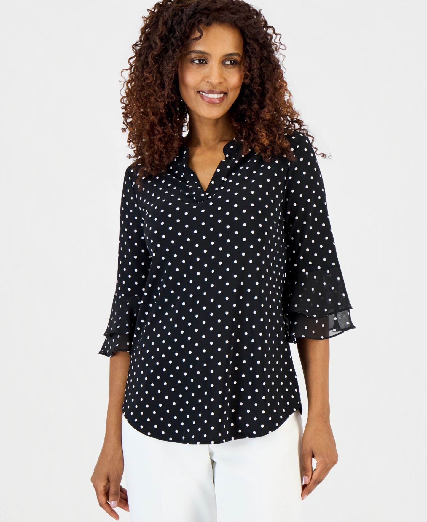Женский топ Kasper Printed 3/4 Flutter-Sleeve Top, цвет: Чёрный / Ванильный ледяной — фото 1