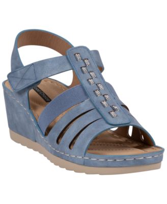Women's Yuna Strappy Round Toe Wedge Sandals