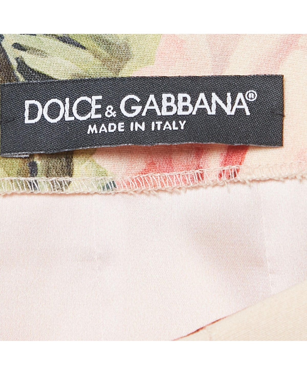 Pre-Owned Dolce & Gabbana Women's Pink Rose Print Crepe Button Detail Mini Skirt