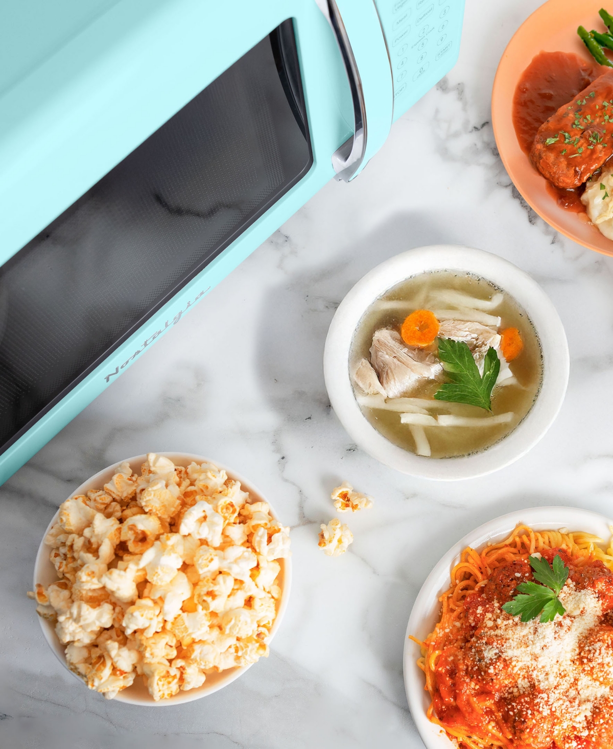 Nostalgia Retro 0.7 Cubic Foot 700-Watt Microwave Oven