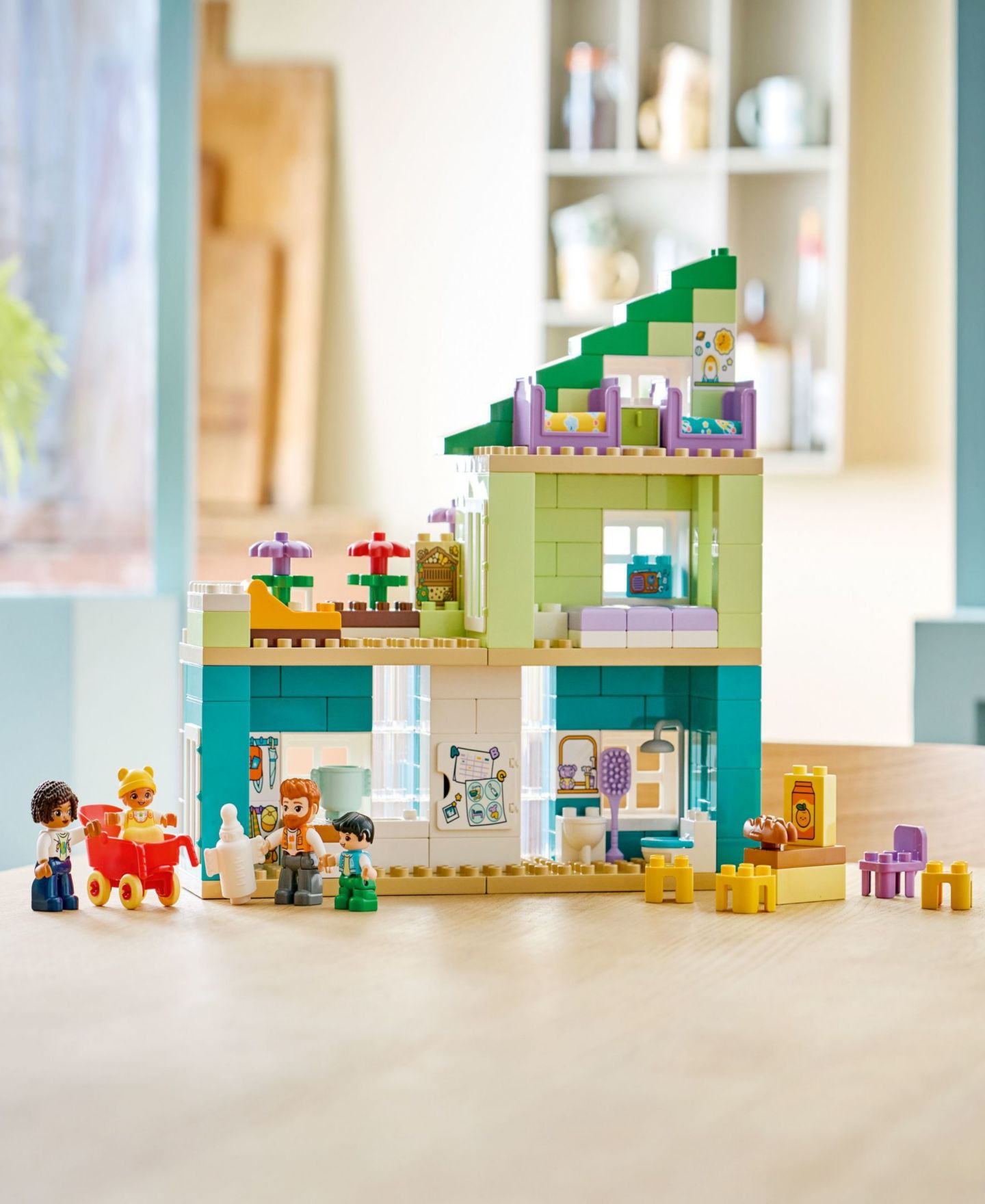 Детский конструктор LEGO® Duplo Town 3 in 1 Modern Family House with Figures Building Kit 10470, 166 Pieces — фото 4