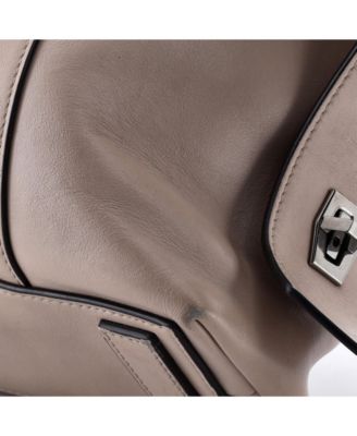 Medium Antigona Soft Bag Leather