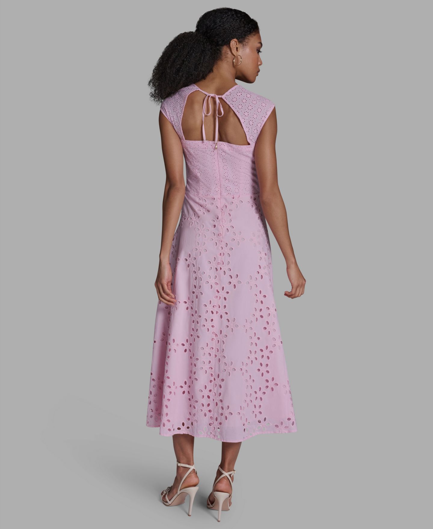 Женское платье BCBG Sweetheart Neck Keyhole Eyelet Maxi, цвет: Пудровый — фото 4