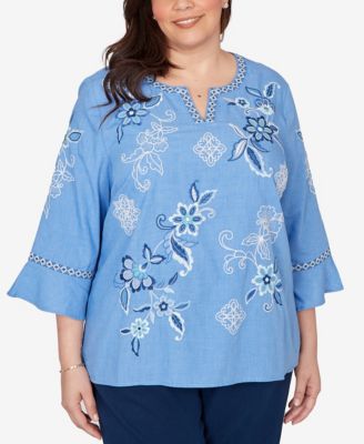 Plus Size Mykonos Floral Textured Embroidered Split Neck Top