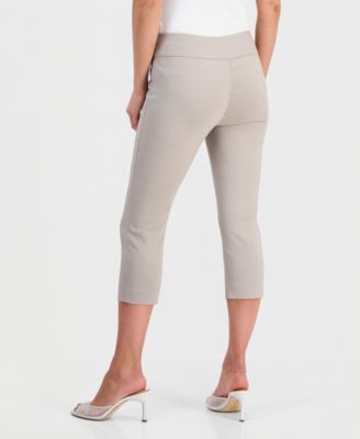 Petite Tummy-Control Pull-On Capri Pants