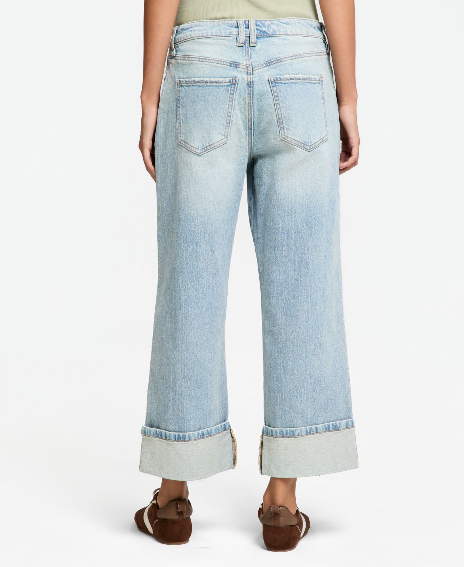 Petite Seamed Cuff Wide-Leg Jeans