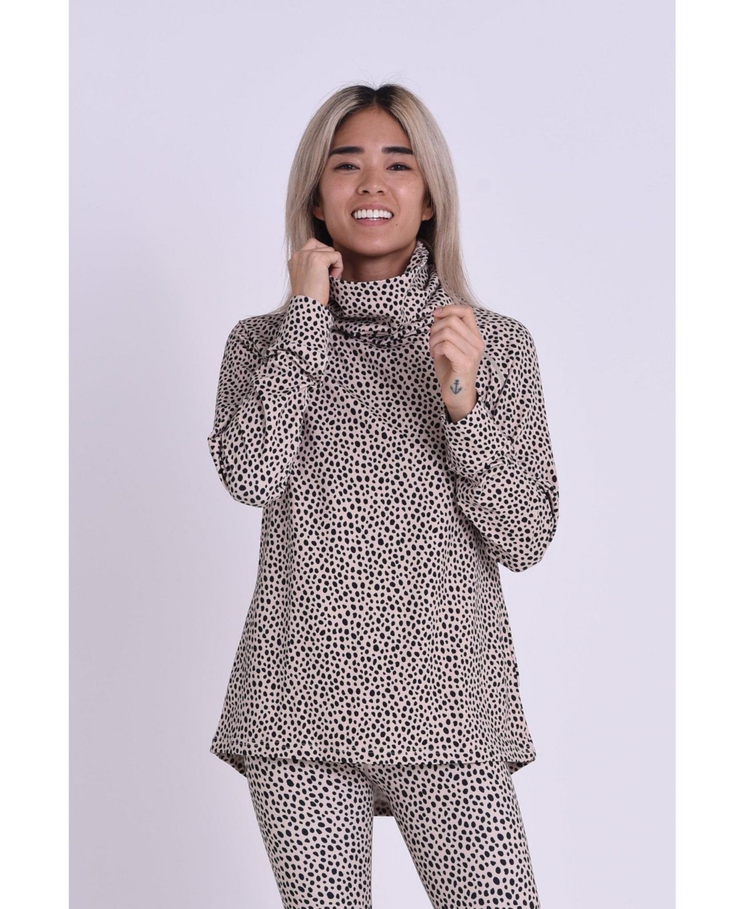 Women's Cheetah Baselayer Top