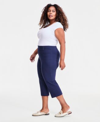 Plus Size Tummy Control Pull-On Capri Pants