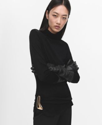Women's Brooch Turtleneck Sweater