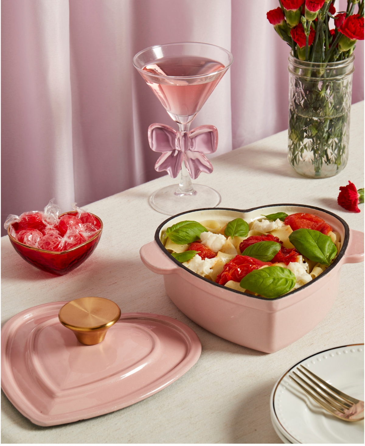 Smith and Clark Ironworks 1-Quart Enameled Cast Iron Heart-Shaped Dutch Oven