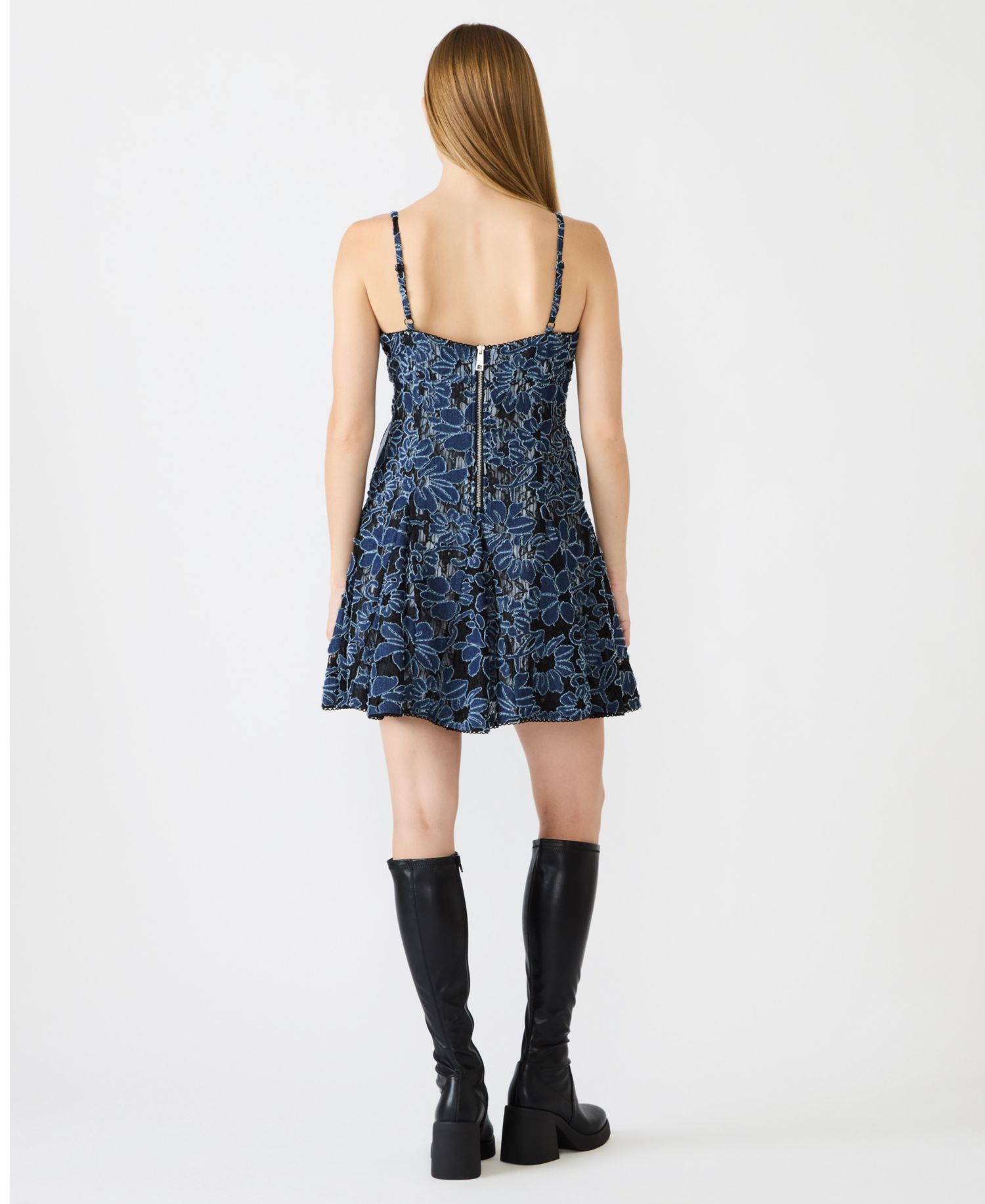 Sweetheart Neck Ender Dress