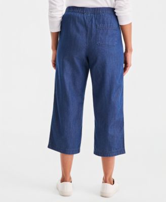 Women's Mid-Rise Pull-On Capri Pants