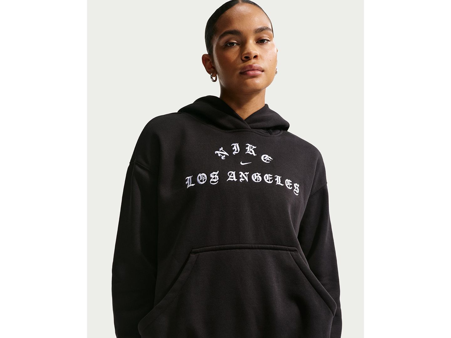 Женское худи Nike Sportswear Phoenix Fleece Oversized Los Angeles Pullover, цвет: Чёрный / Белый — фото 1