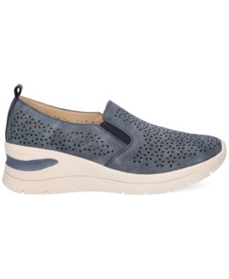 Easy Street Women's Nottingham Slip-On Sneakers