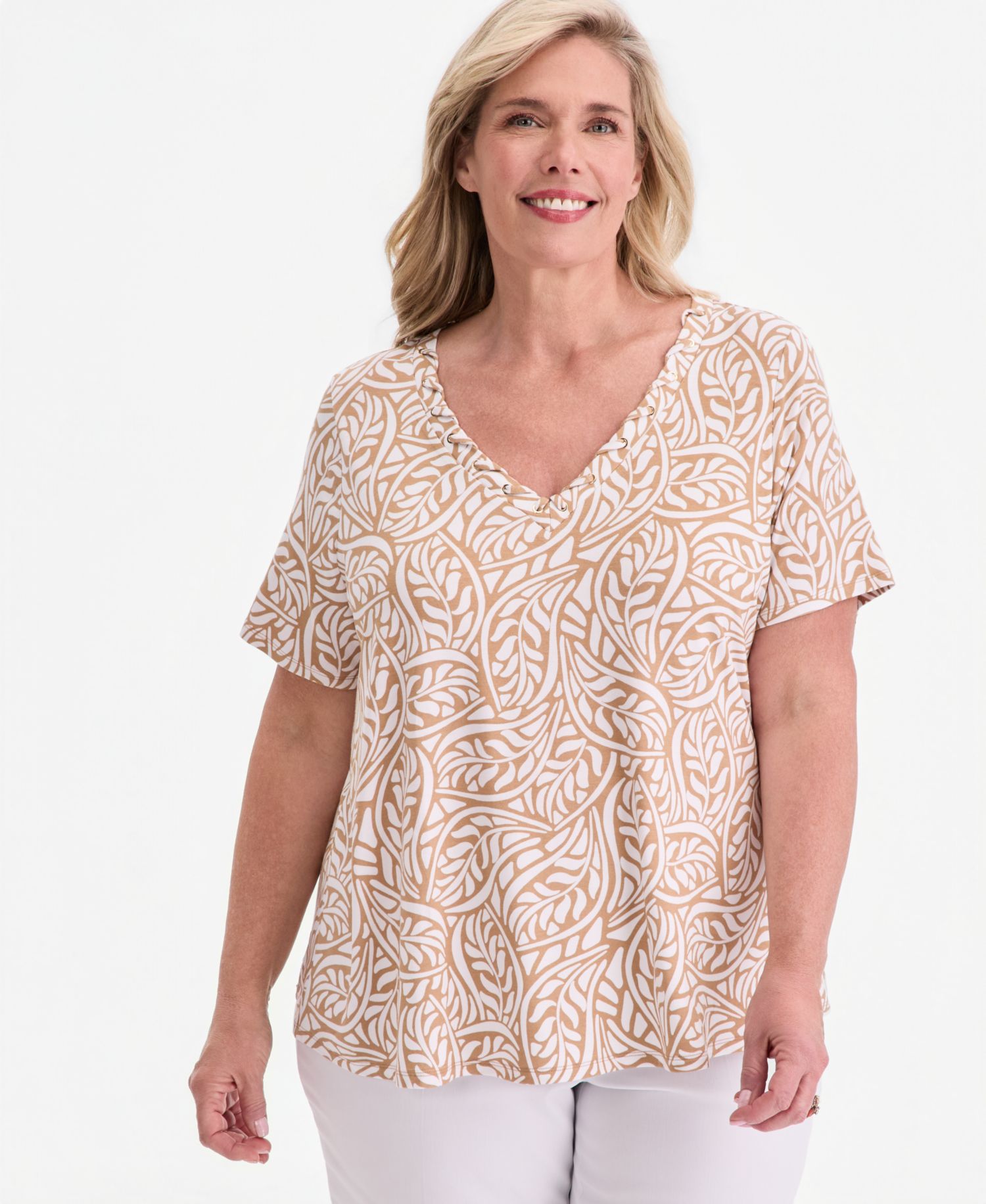 Plus Printed Grommet Knit V-neck Top