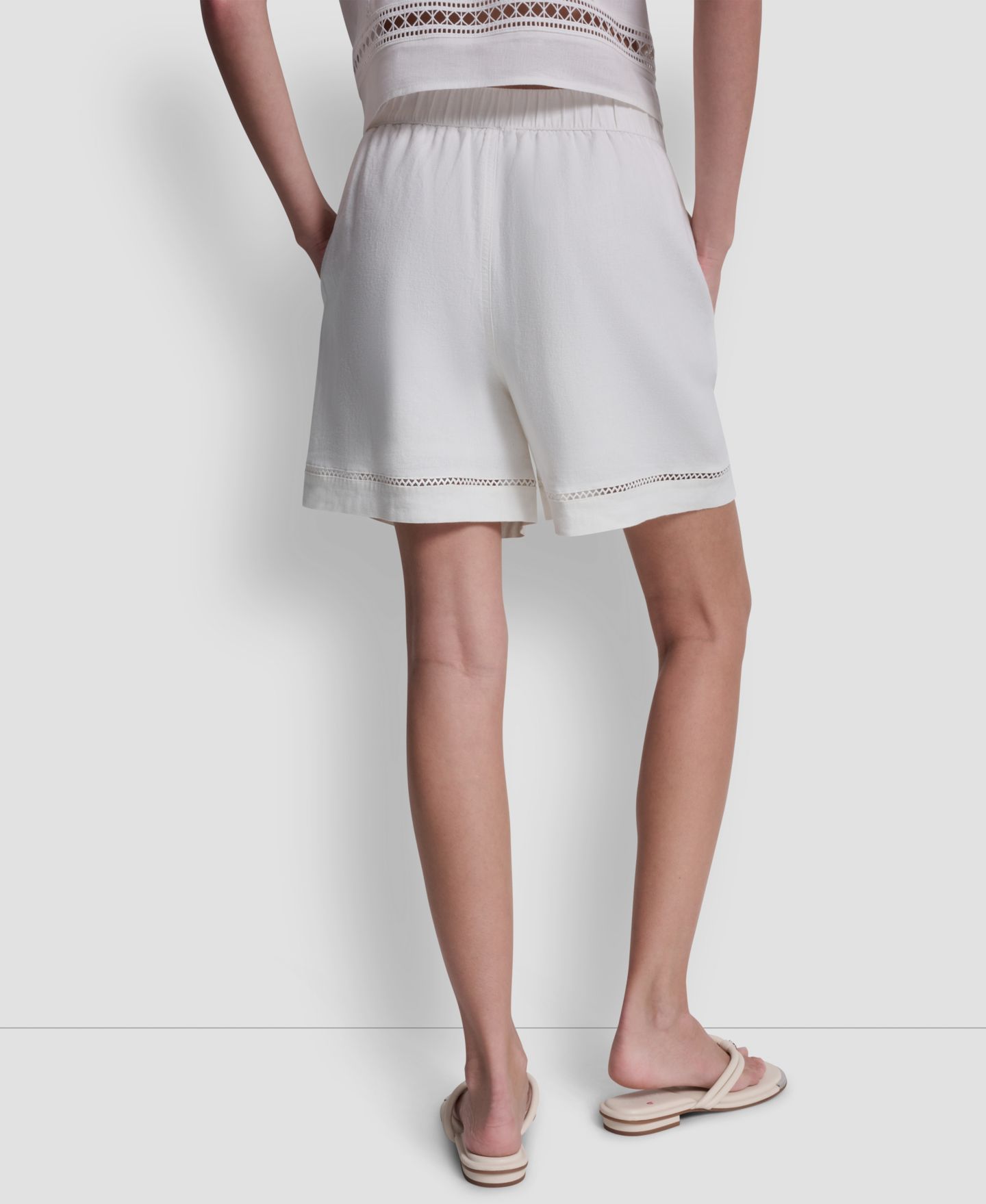 Женские трусы DKNY Jeans Pull-On Linen-Blend Elastic Boxer Shorts, цвет: Слоновая кость — фото 4