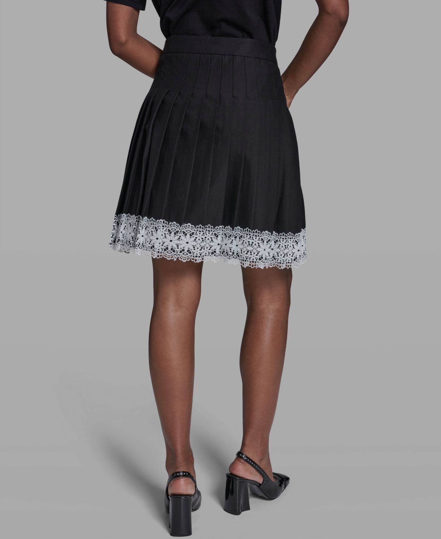 Women's Pleated Lace Trim Skirt