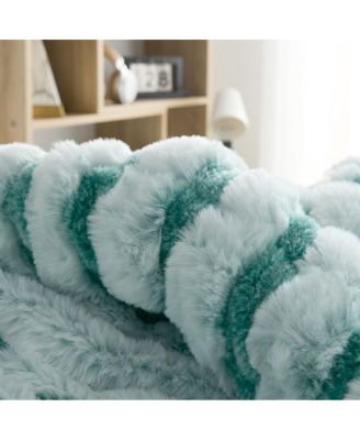 Freezin Waters Oversized Comforter Set