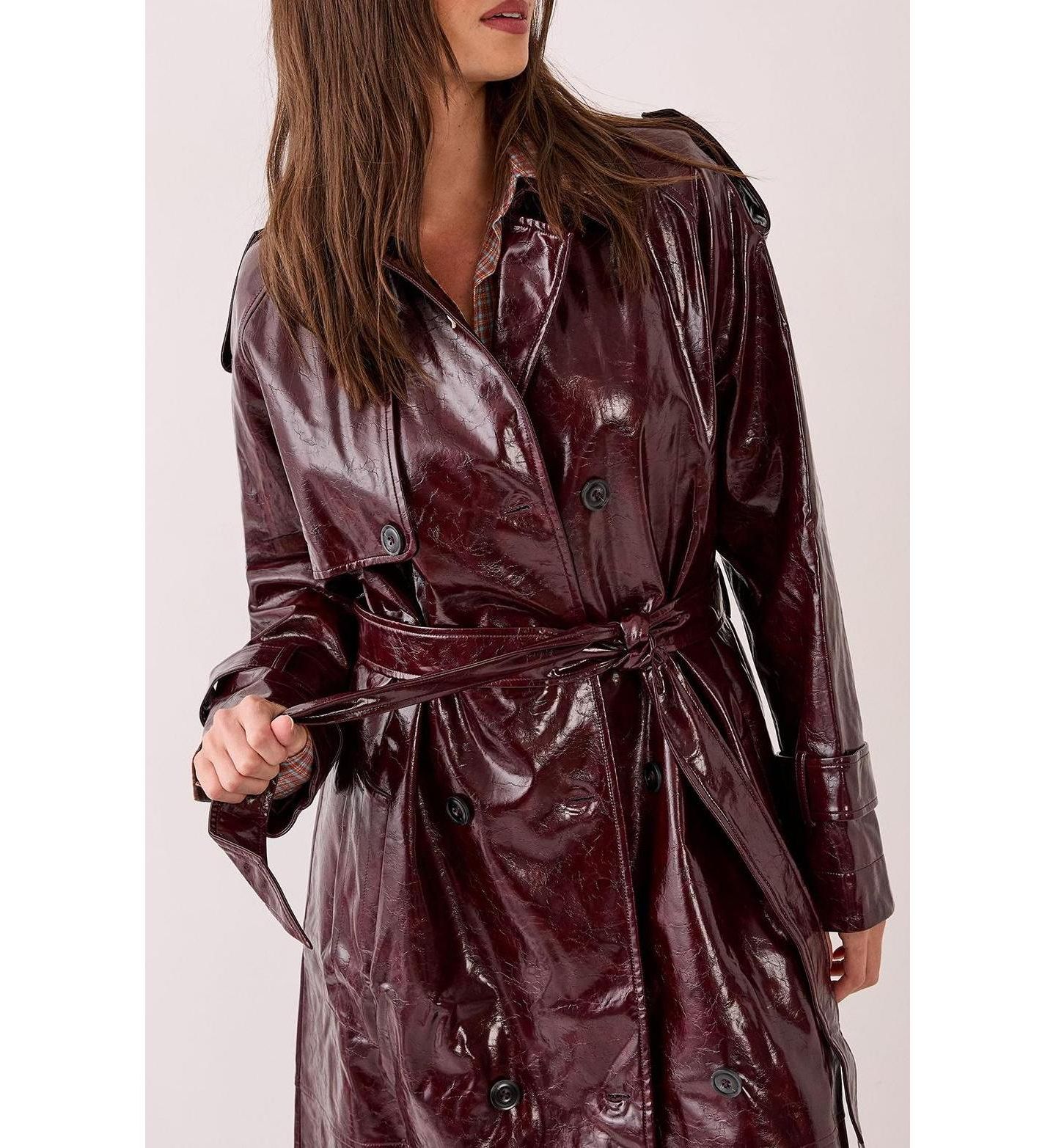 Женское пальто Nasty Gal High Shine Faux Leather Trench, цвет: Бордовый — фото 8