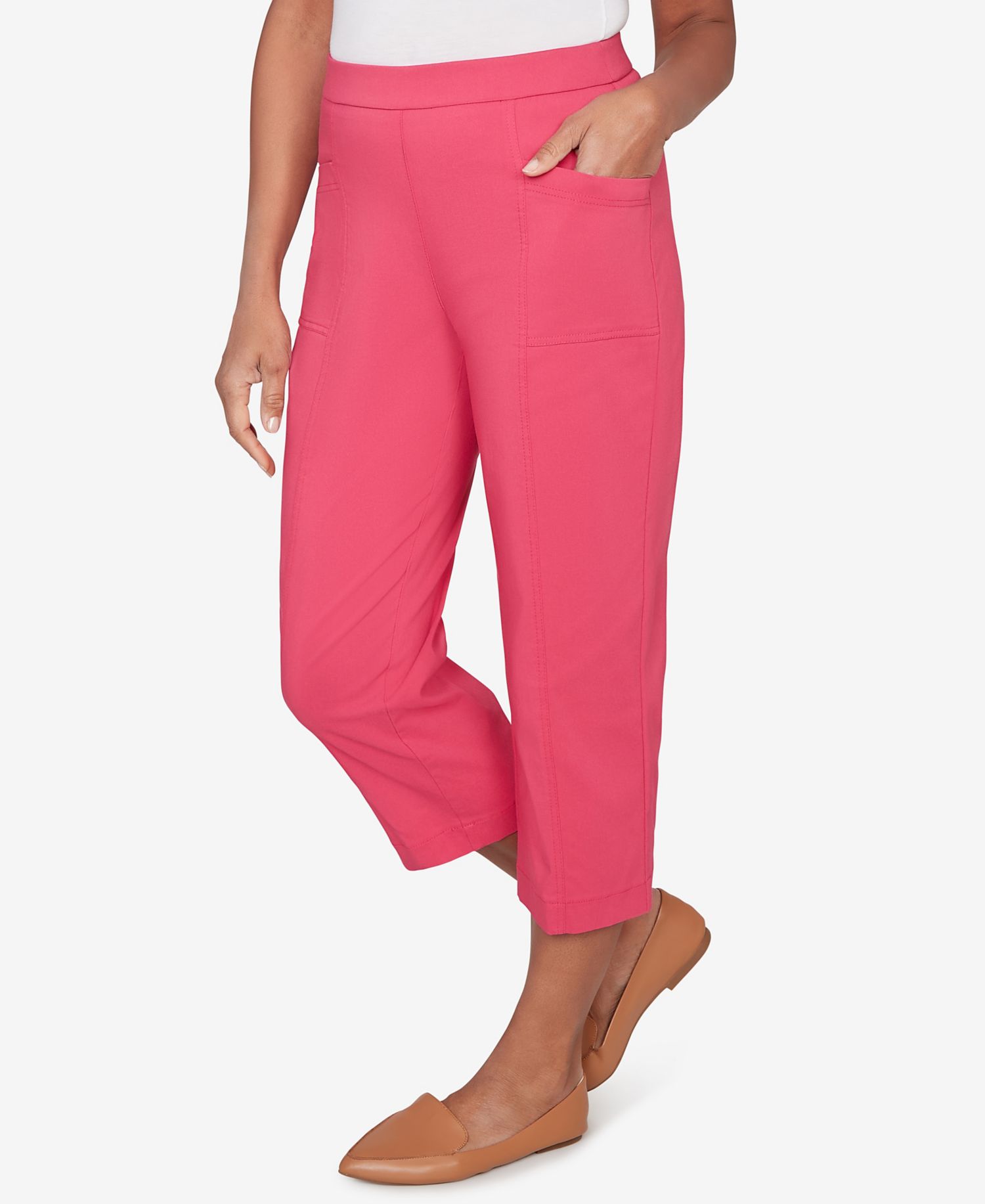 Women's The Royal Treatment Relaxed Flat Front Patch Pocket Capri