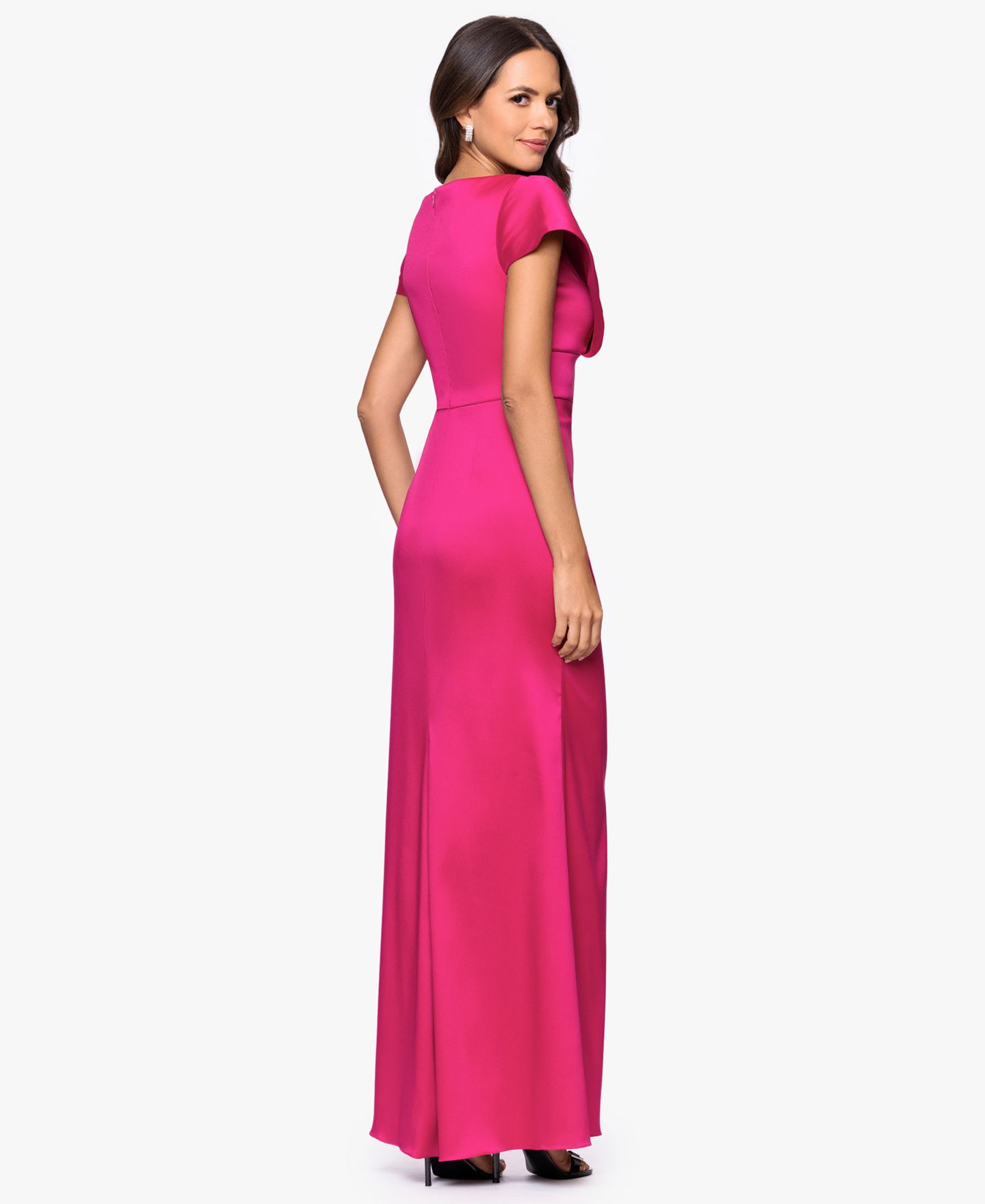Женское платье Betsy & Adam Arcadia V-Neck Ball Gown, цвет: Вишнёвый — фото 5