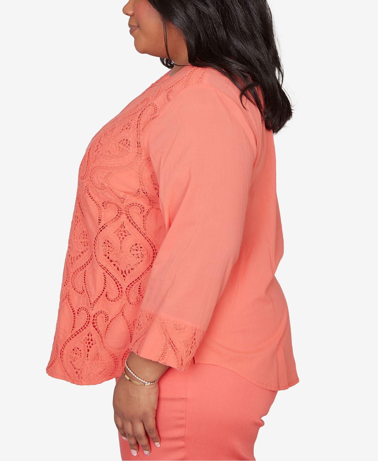 Женский топ Alfred Dunner Plus Size Resort Living Textured Lace Scroll Henley, цвет: Оранжевый — фото 4