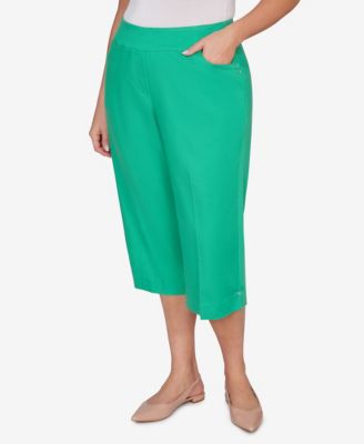 Plus Size Resort Living Smooth Waist Easy Pull- On Capri Pants