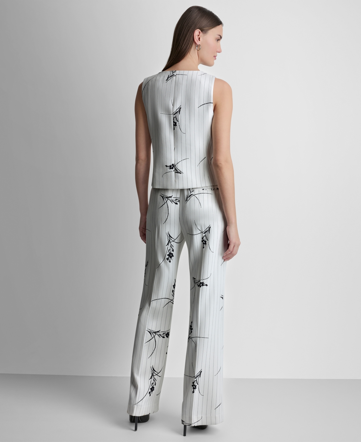 Dkny Women's Pinstripe V-Neck Sleeveless Vest