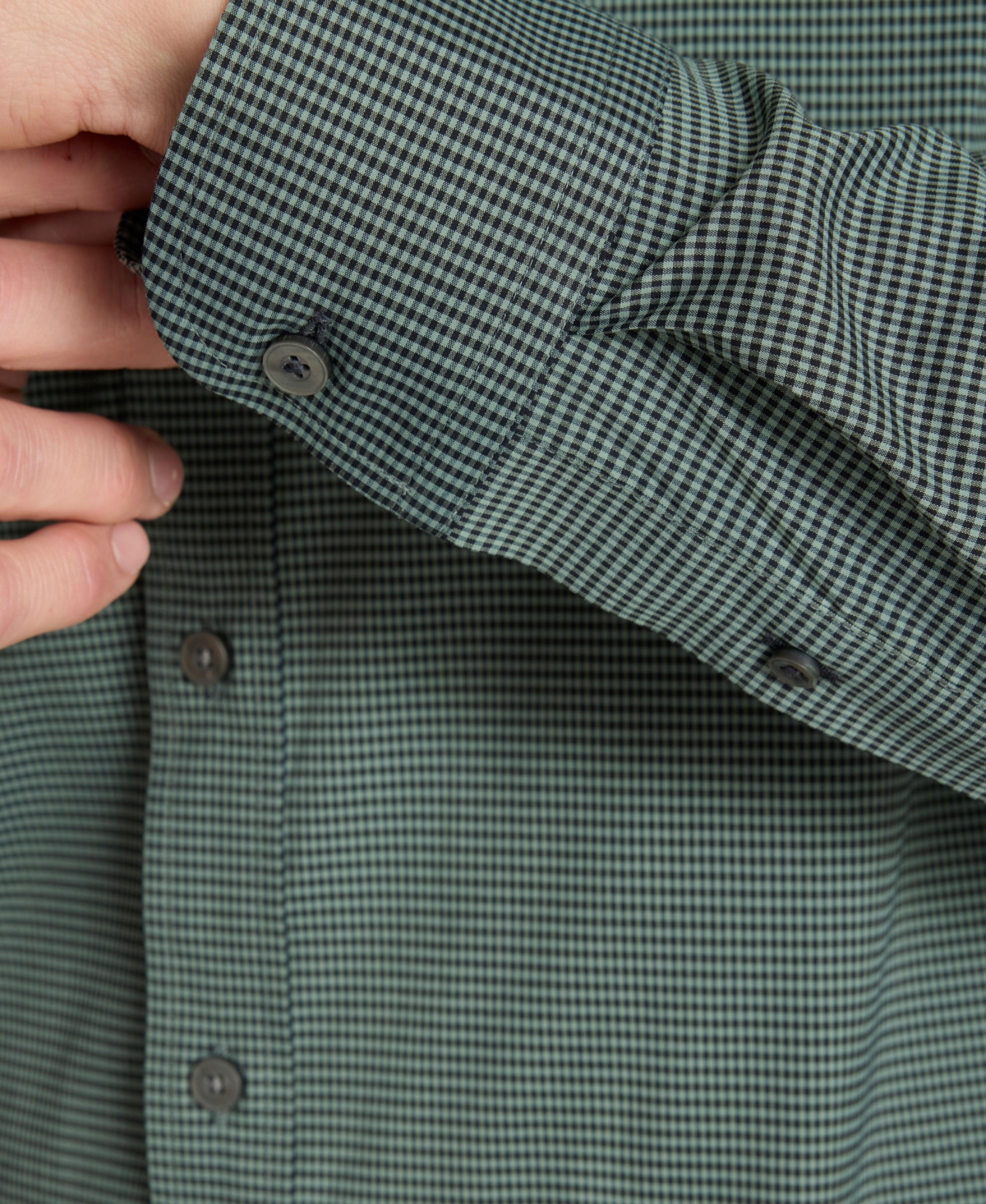 UNTUCKit Men's Regular Fit Wrinkle-Free Kleinwood Button Up Shirt