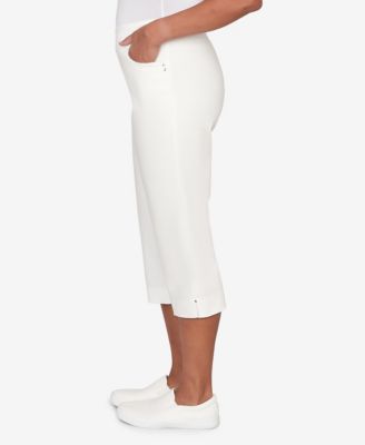 Women's Resort Living Smooth Waist Easy Pull- On Capri Pants