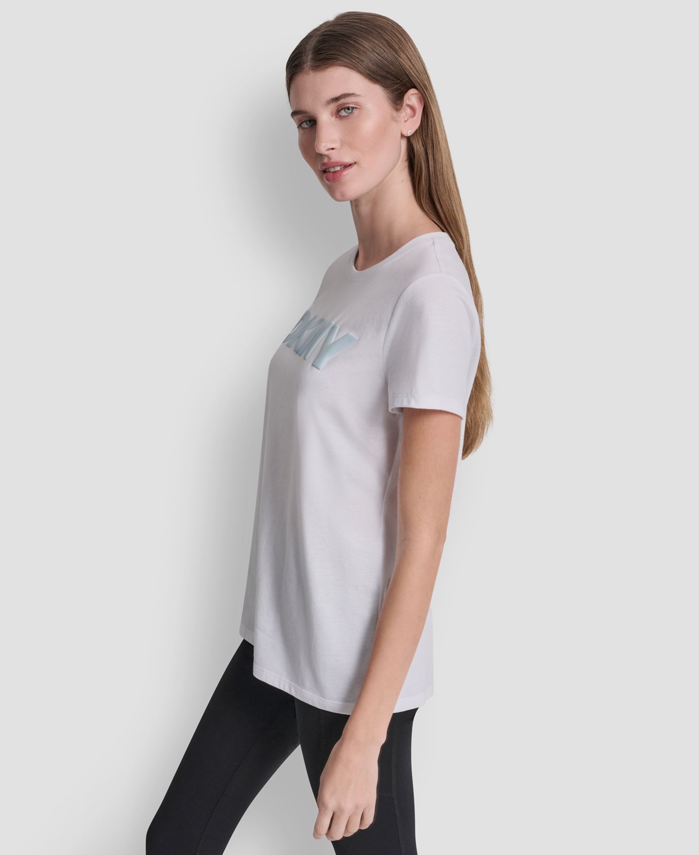 Женская футболка DKNY Sport Puff Logo Crewneck, цвет: Белый / Минеральный — фото 3