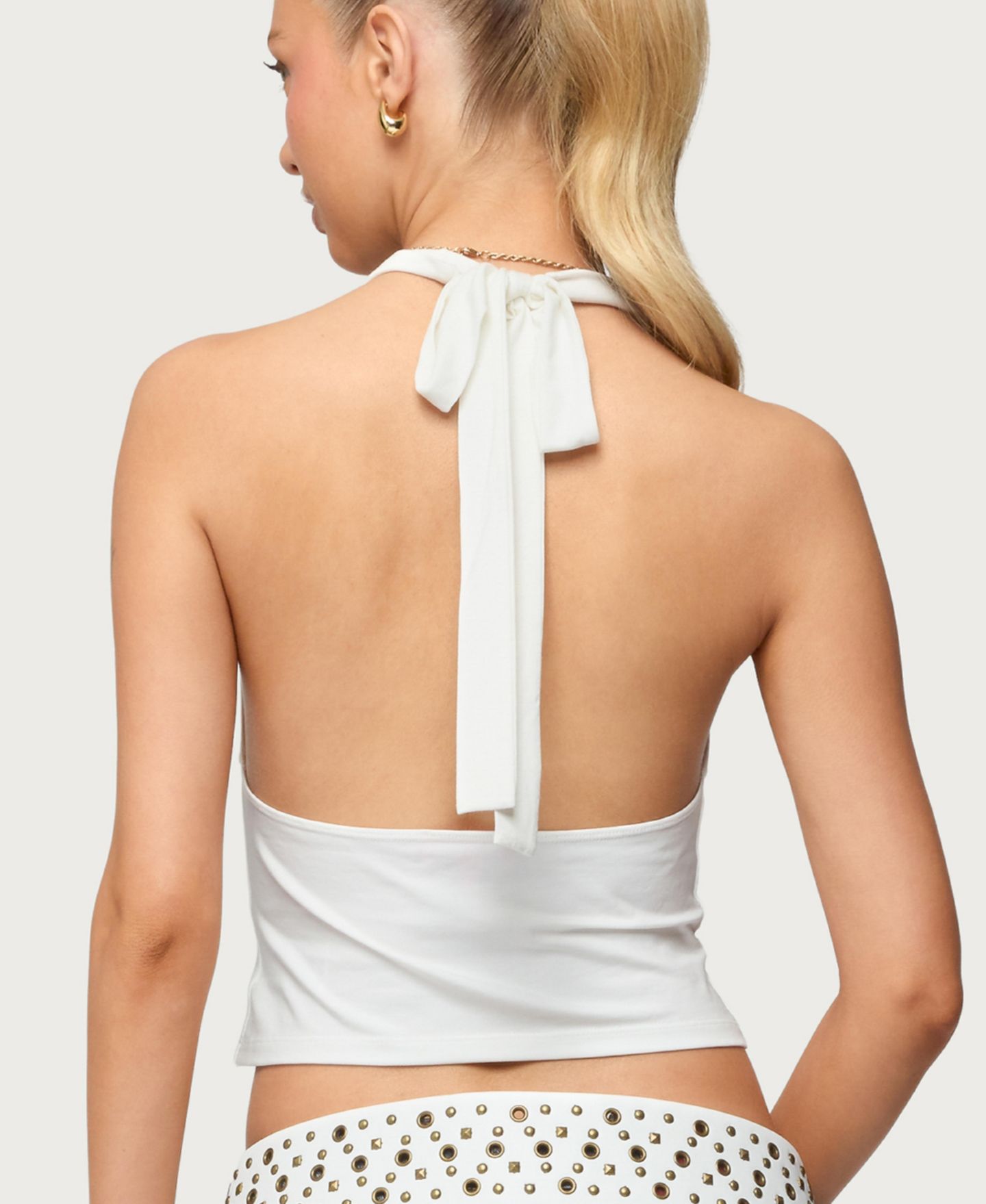 Женский топ Edikted Hook & Eye Cowl Neck Halter, цвет: Белый — фото 3