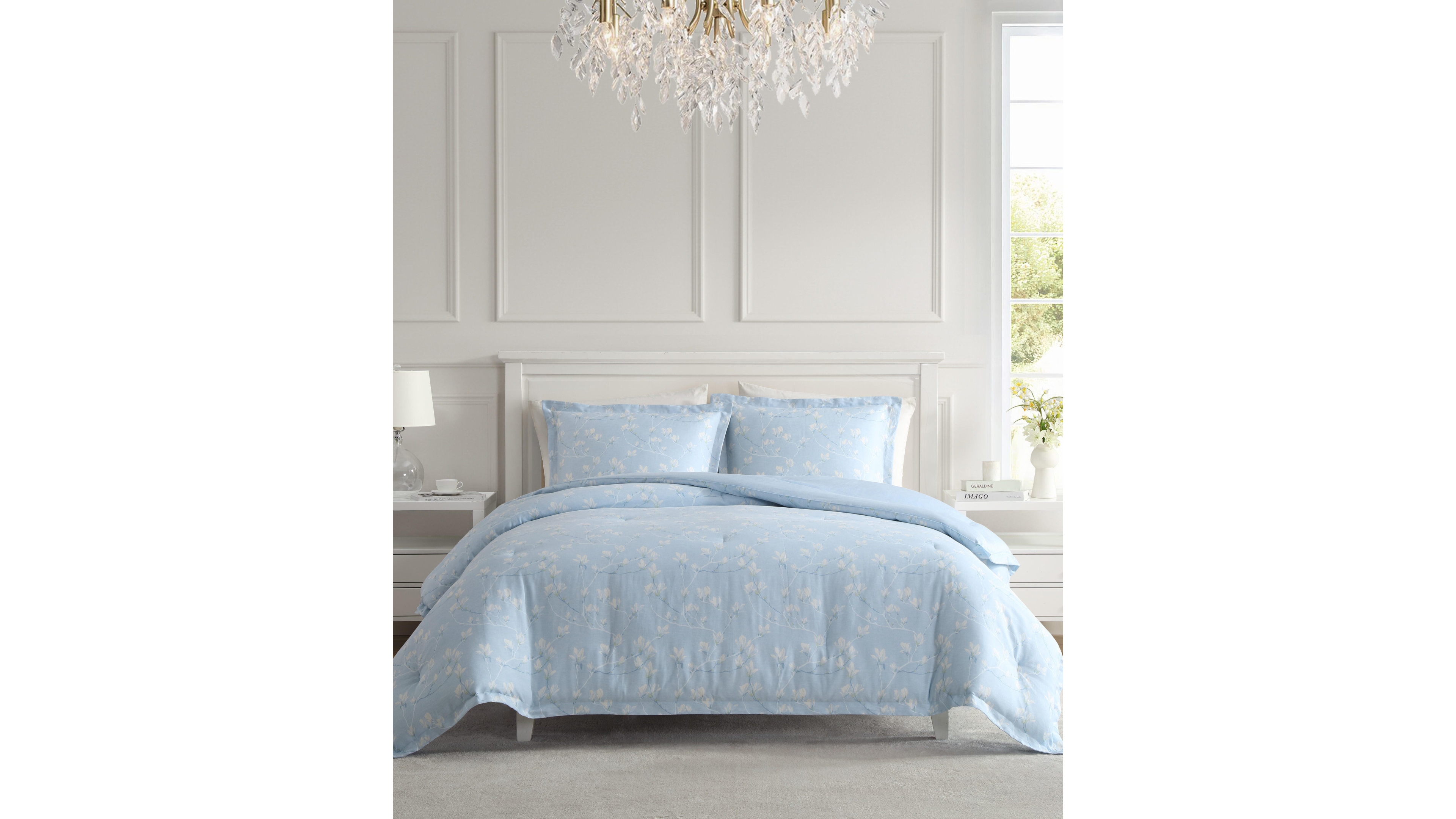 Laura Ashley Magnolia Grove 3-Pc. Comforter Set, Full/Queen