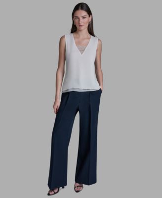 Women's V-Neck Lace Detail Pull-On Top