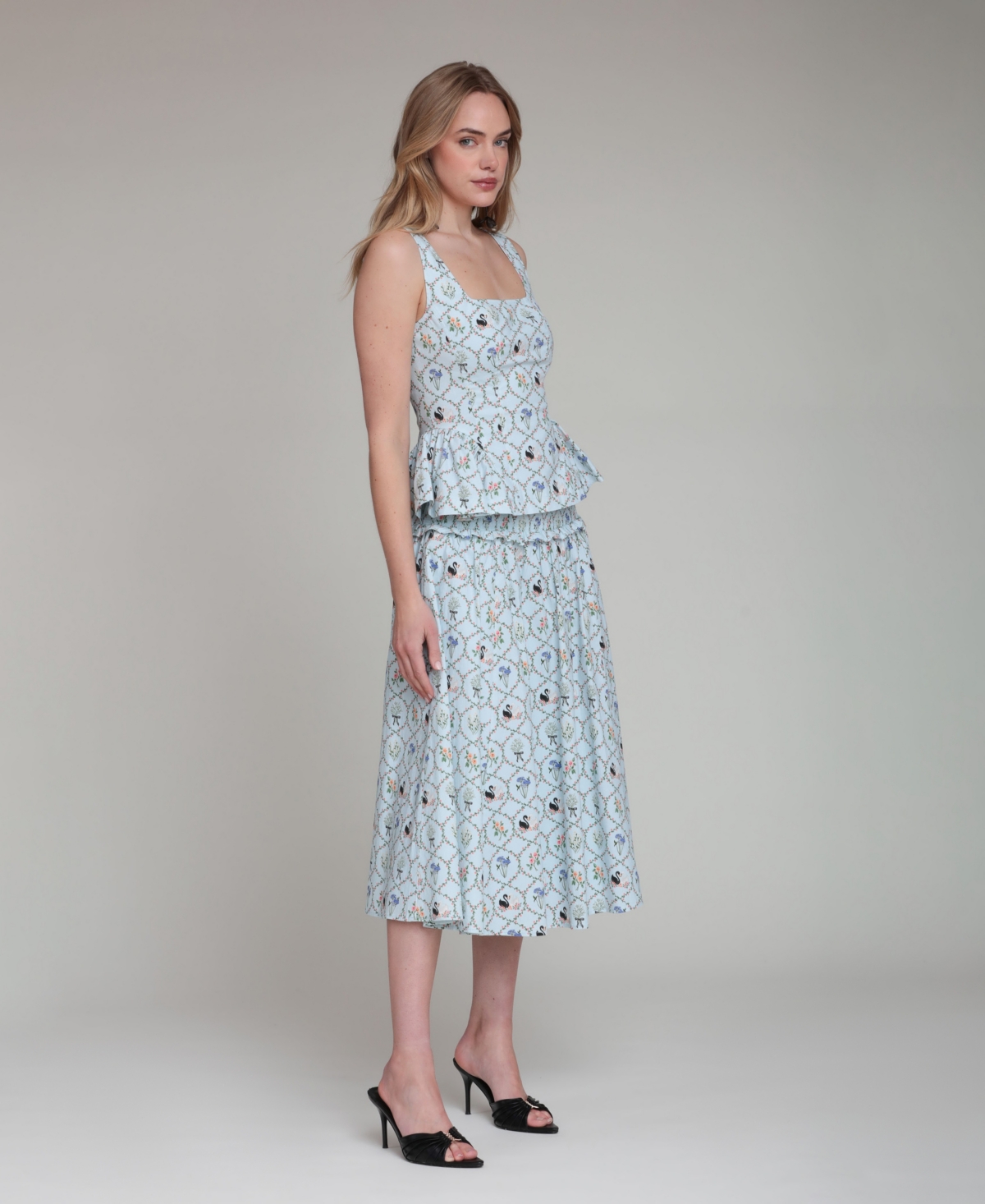 Avec Les Filles Women's Square Neck Zippered Top