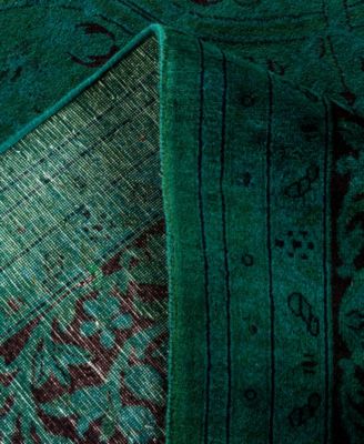 Fine Vibrance M1560 8' 1" x 9' 10" Area Rug