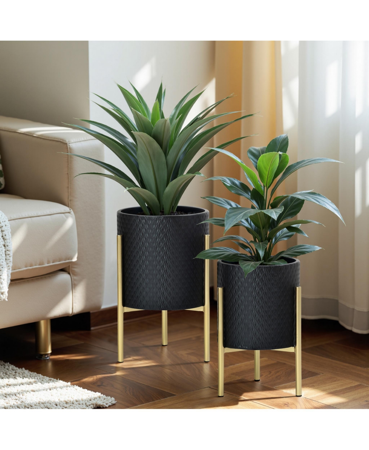 LuxenHome 2-Piece Diamond Pattern Round Metal Cachepot Planter Set
