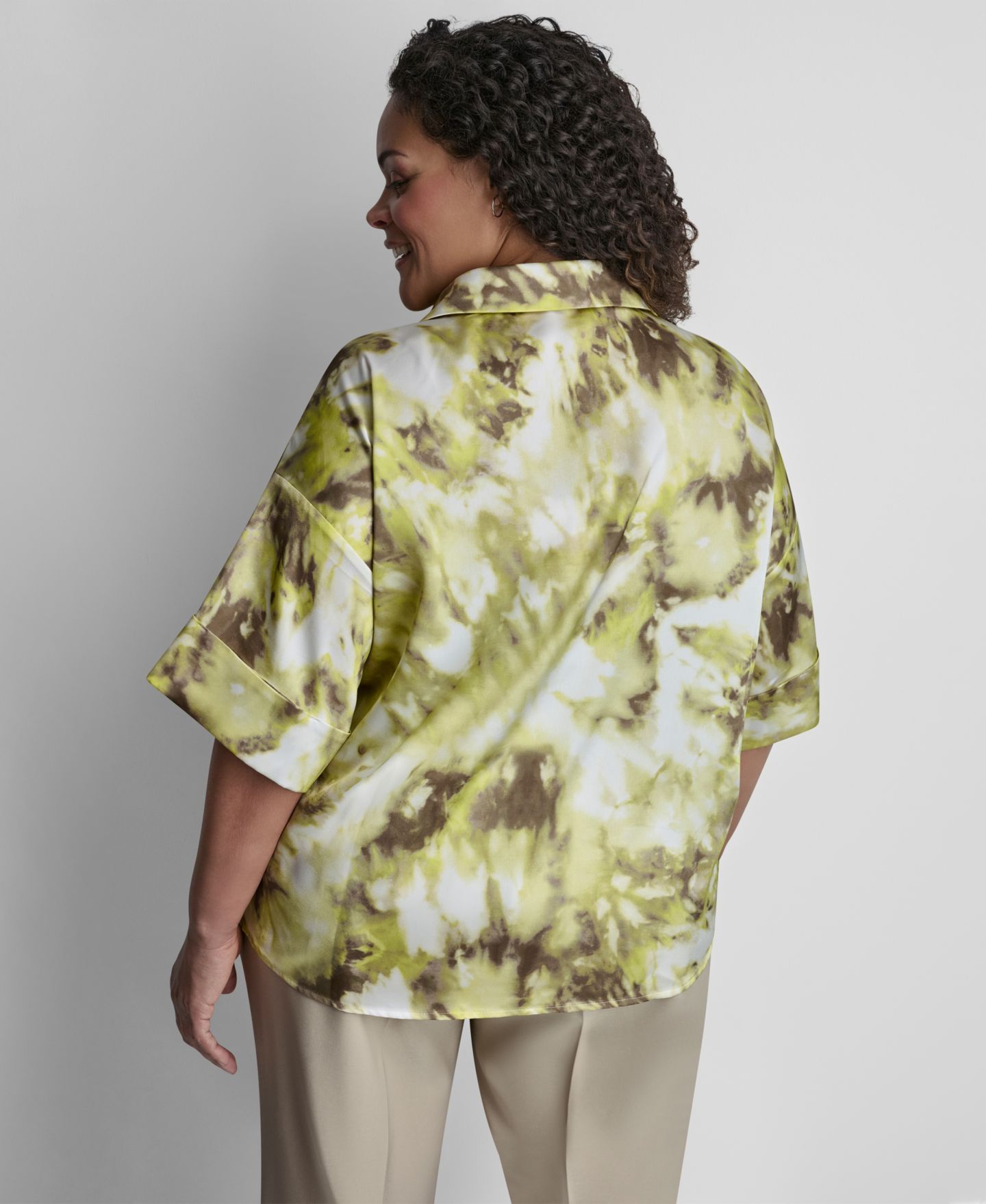 Женский топ DKNY Plus Size Collared Neck Satin, цвет: Шалфейный / Лаймовый зелёный — фото 5