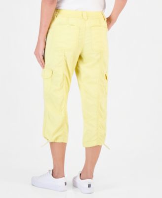 Women's Mid-Rise Cargo Capri Pants