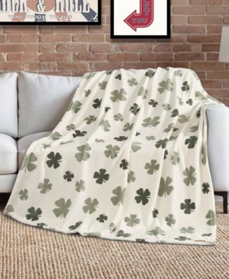 Clovers Plush Throw, 50" x 70"