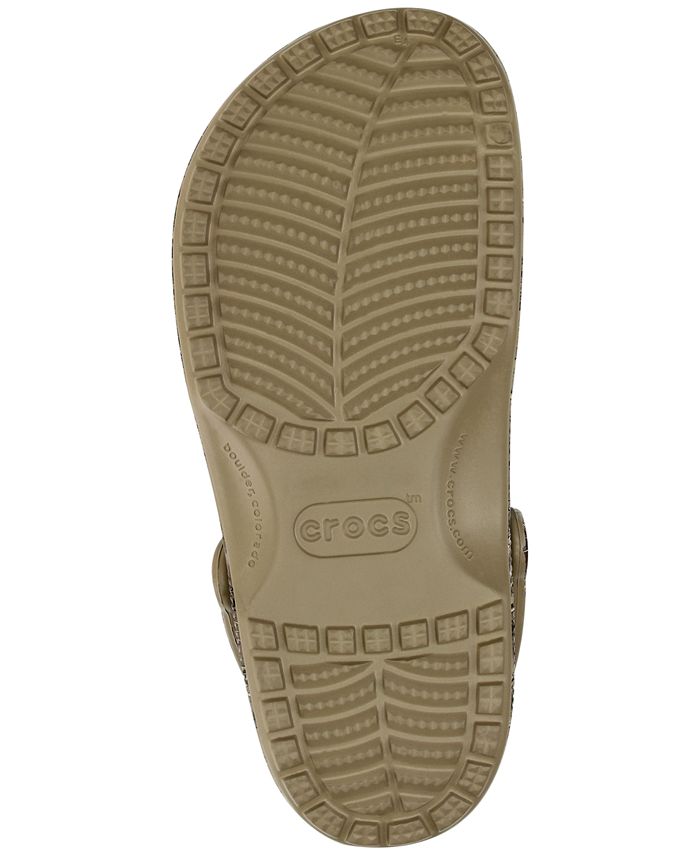 Crocs Men's Classic Realtree Xtra Clog & Reviews - All Men's Shoes ...