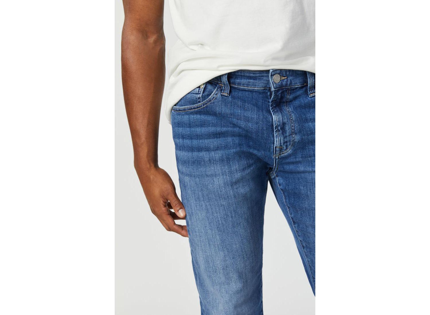 Men's Marcus Slim Straight Leg Jeans in Mid Foggy Feather