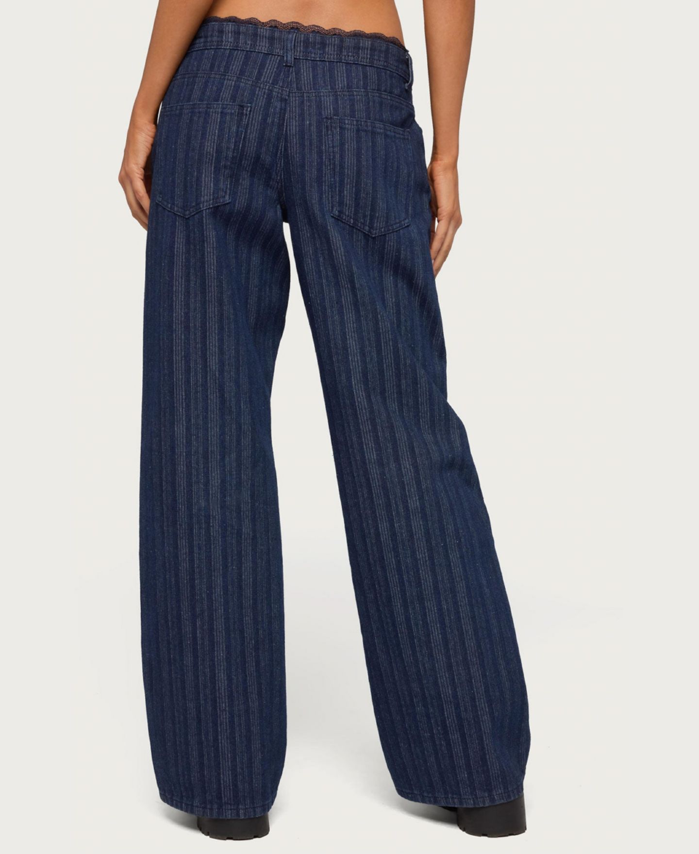 Женские джинсы Edikted Lace Trim Striped Low Rise Baggy, цвет: Синий — фото 2