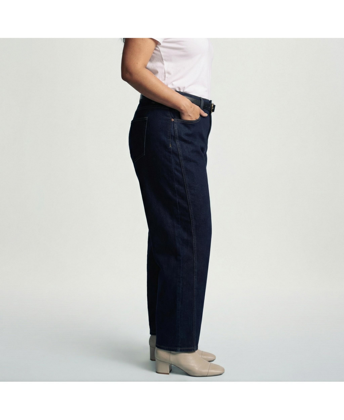 Universal Standard Women's Dakota Twisted Leg Jeans