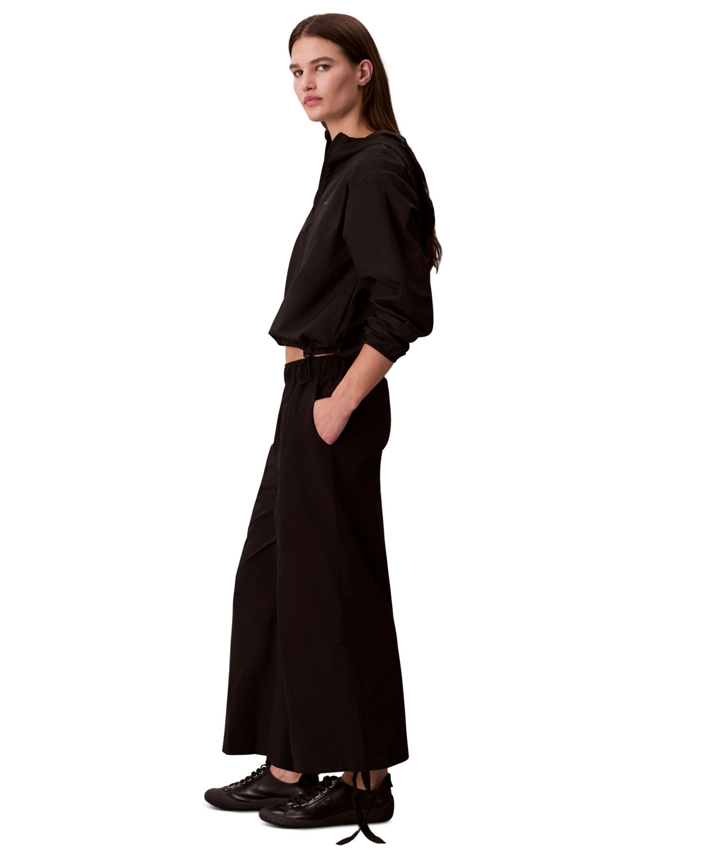 Женские брюки Calvin Klein Performance Cargo Capri, цвет: Чёрный — фото 3