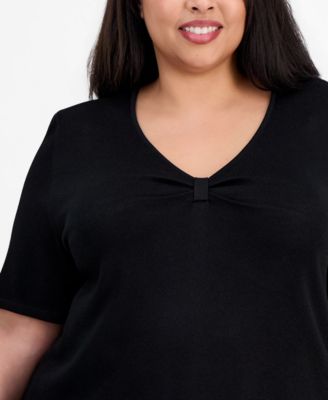 Plus Size V-Neck Short-Sleeve Knit Top